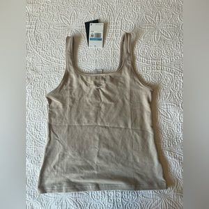 Nike tank medium NWT